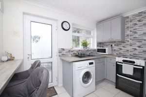 Kitchen- click for photo gallery